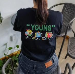 -行政定制的文化衫，让我又在公司圈粉啦